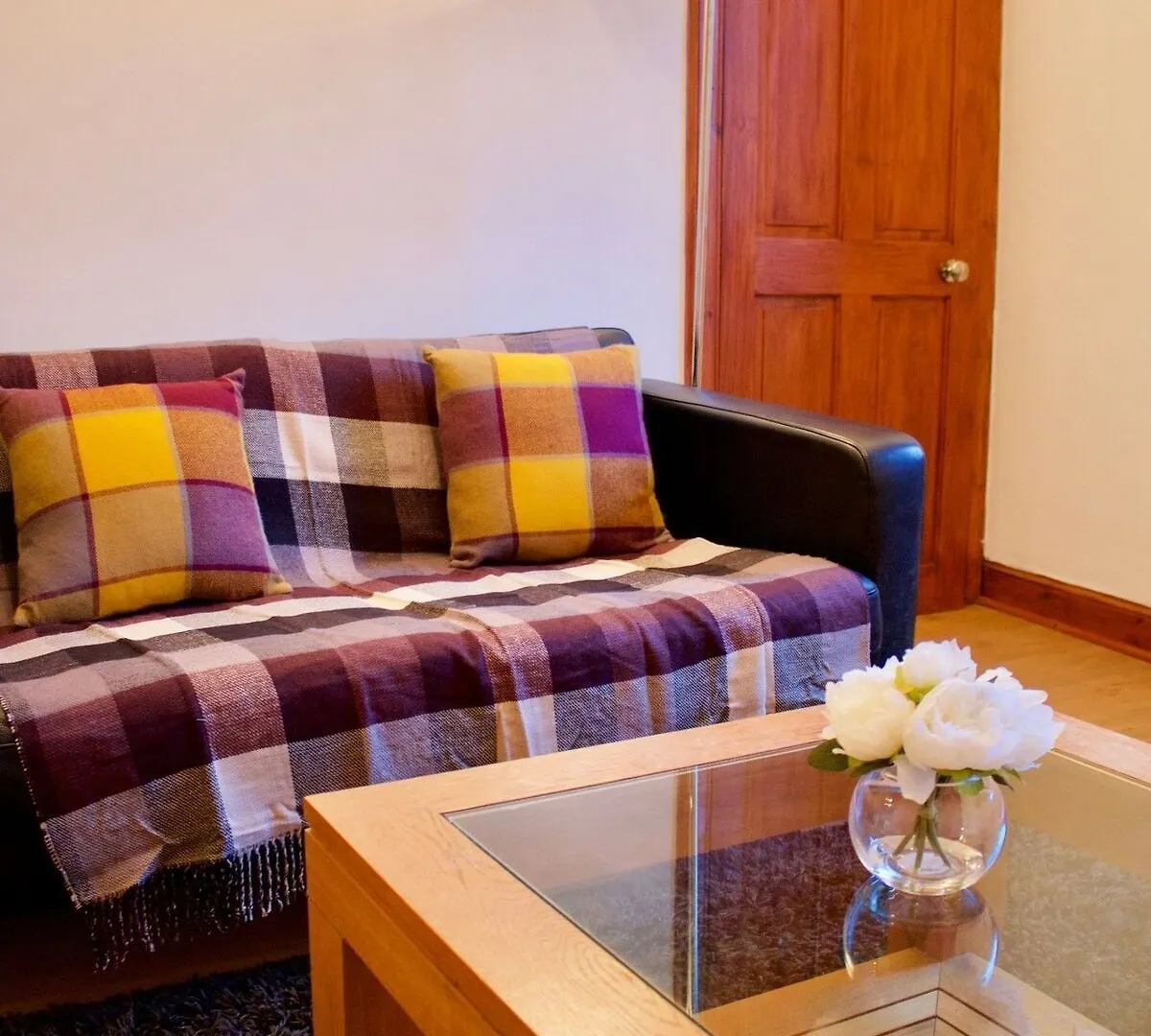 Apartment 1 Bedroom Flat In Broughton Edinburgh United Kingdom