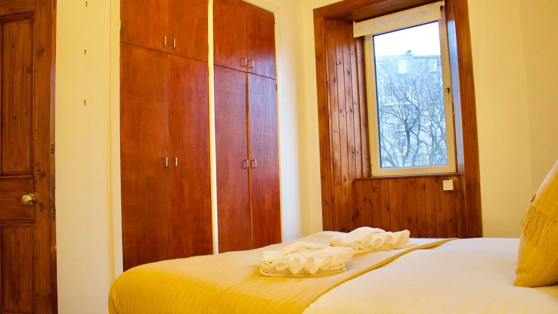 1 Bedroom Flat In Broughton Edinburgh 0*,  United Kingdom